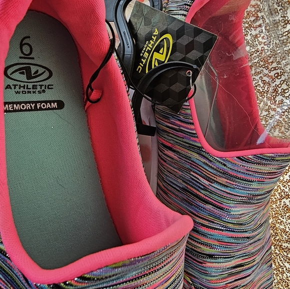 B AVIA Women Slip on Sneaker Shoes Multi Color Pink Black Blue Speckle Size 6 - Picture 8 of 10